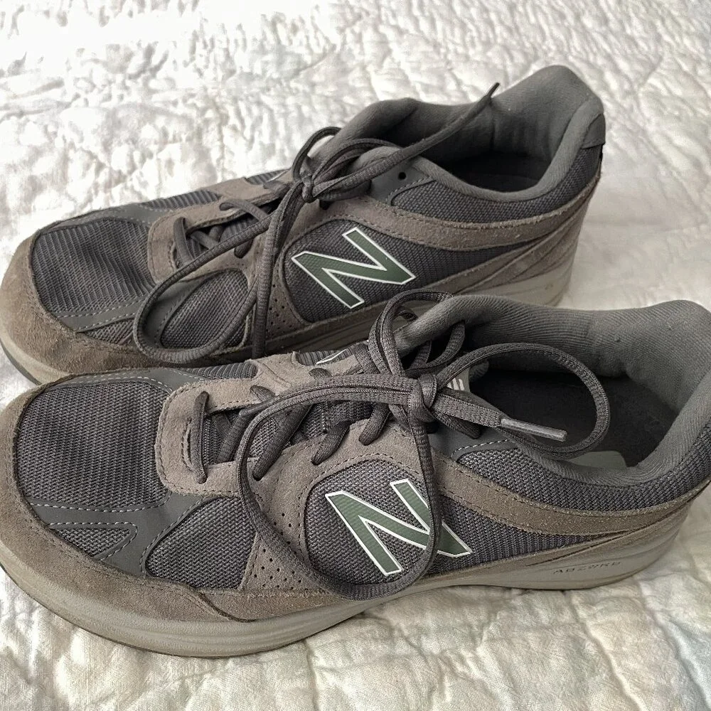 New Balance 877 walking shoes Men's US size 10 Wide gray lightly worn - Picture 1 of 7